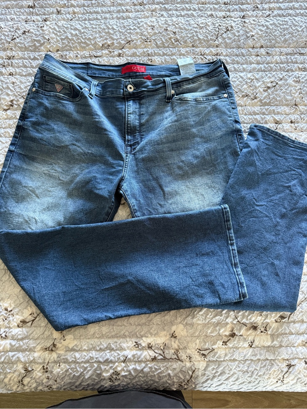 Guess Men's Medium Blue Straight Jeans